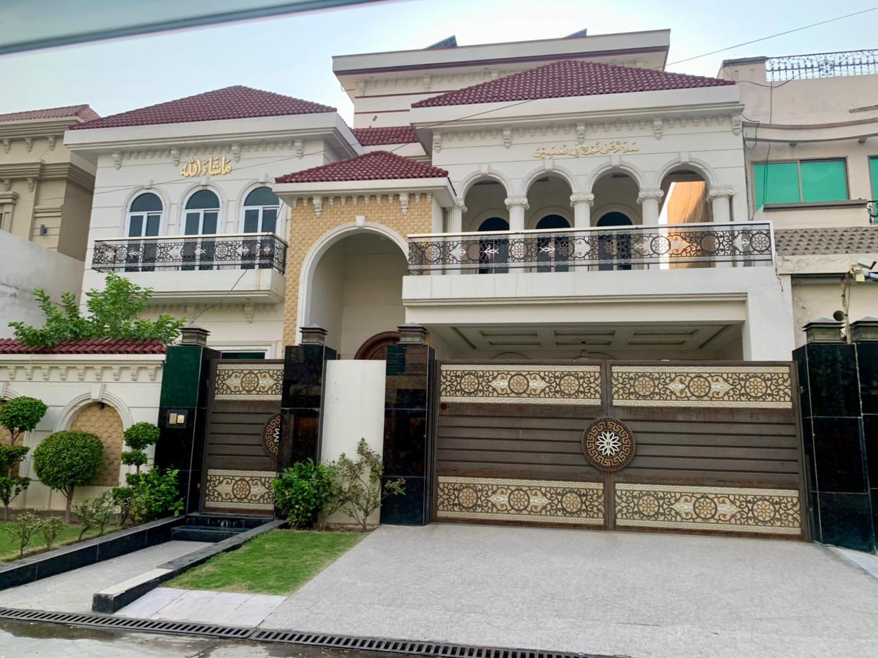 Shalimar Gate Design #084