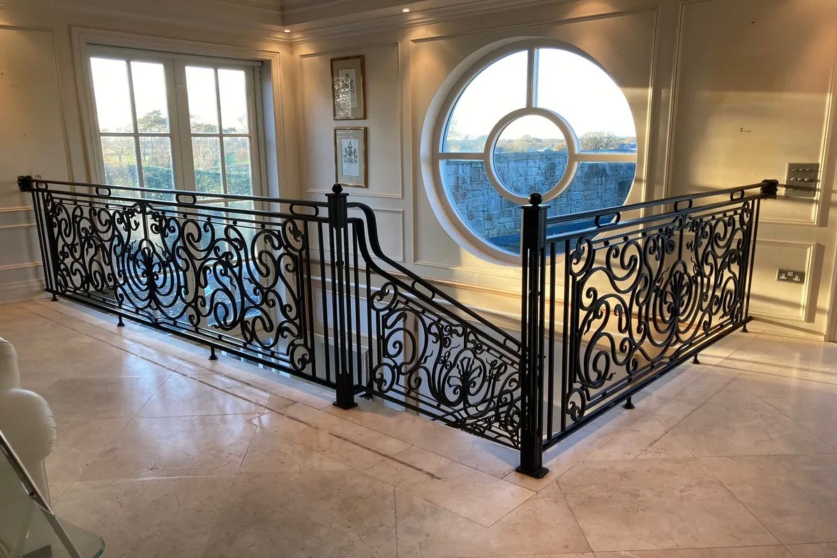 Curved Stair Balustrade #01